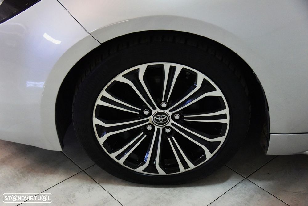Toyota Corolla Touring Sports - 10