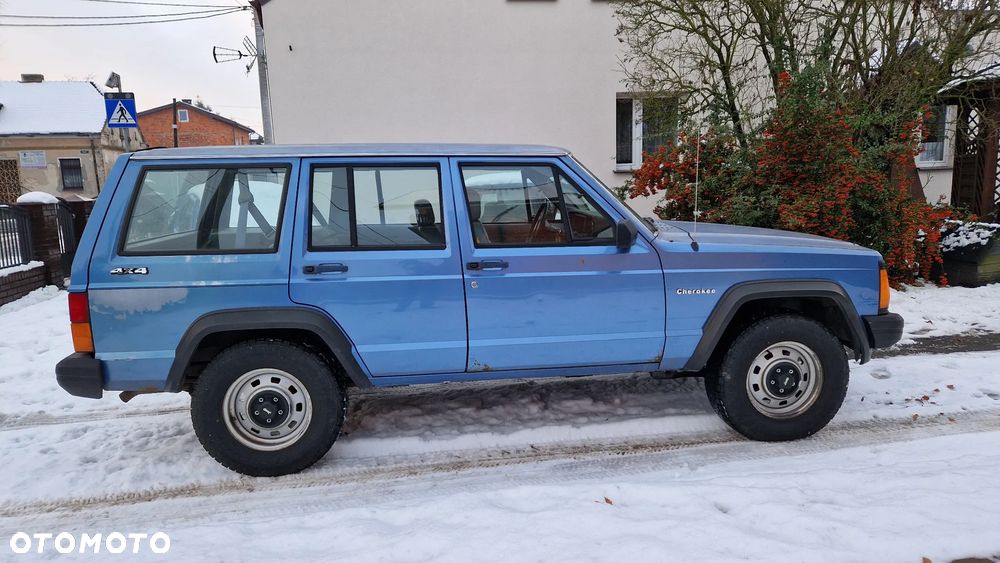 Jeep Cherokee - 8