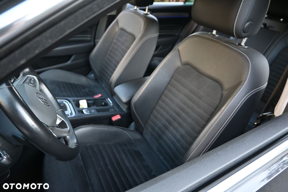 Volkswagen Passat 2.0 TDI SCR DSG Business - 26