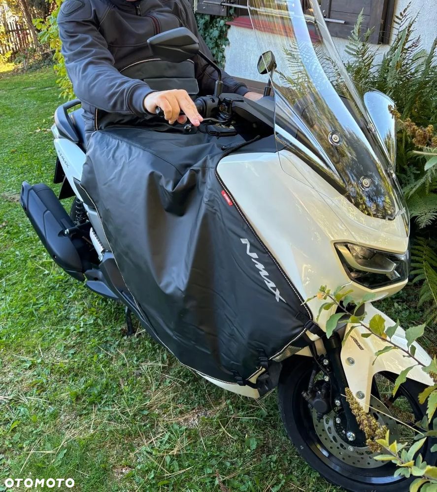 Yamaha NMAX - 12