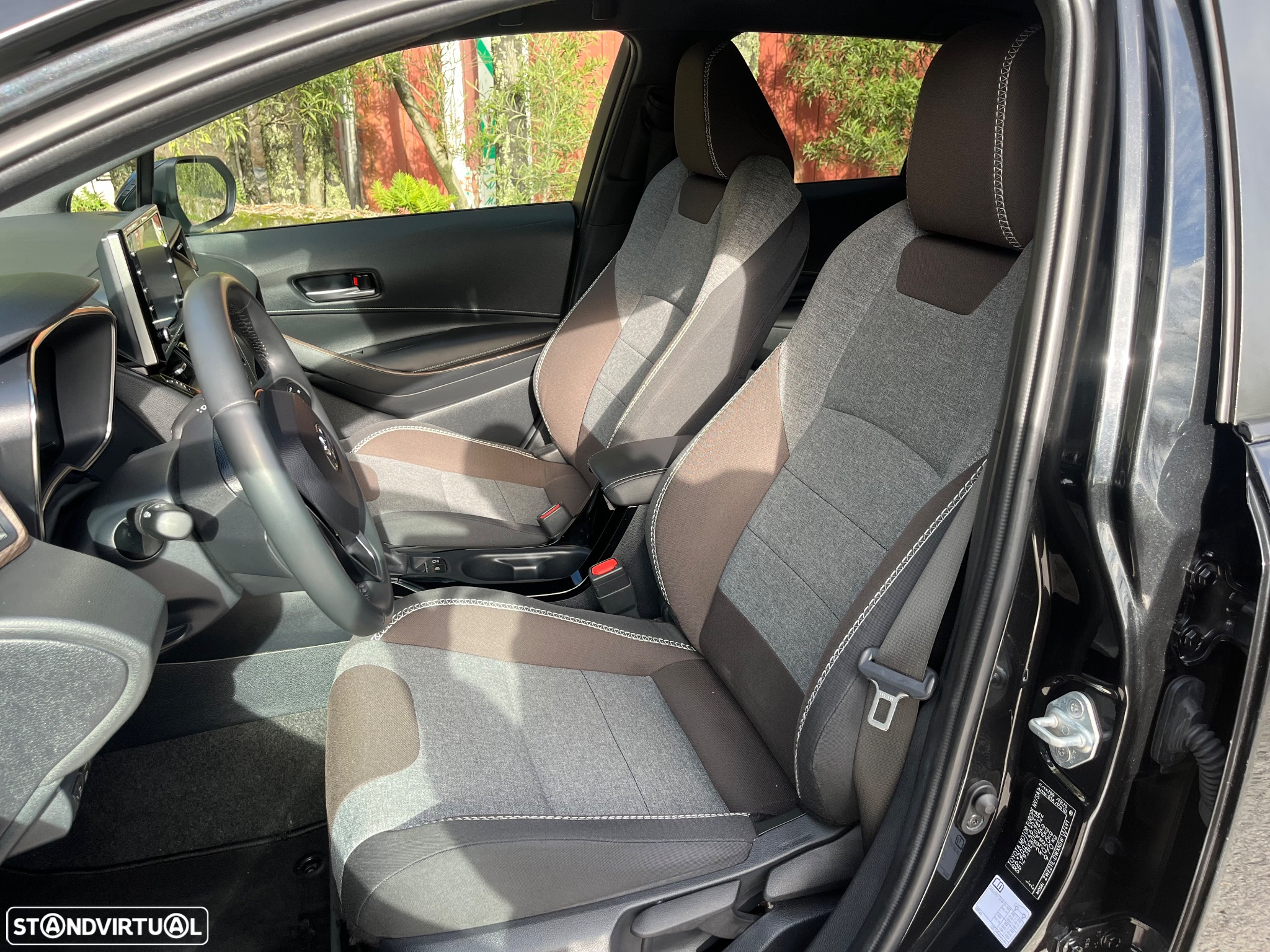 Toyota Corolla Touring Sports 1.8 Hybrid Trek - 24