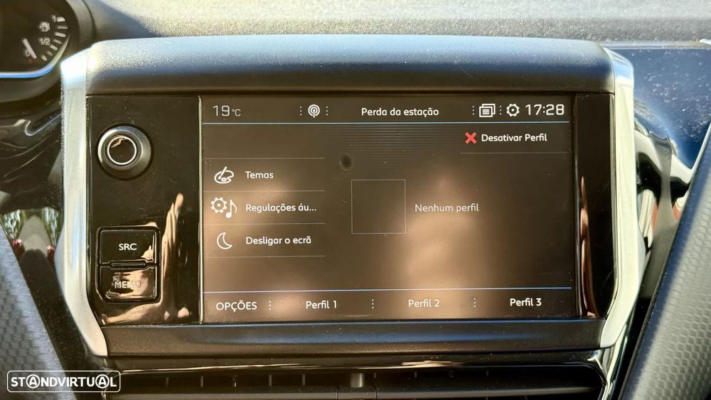 Peugeot 2008 1.2 PureTech Allure EAT6 - 34