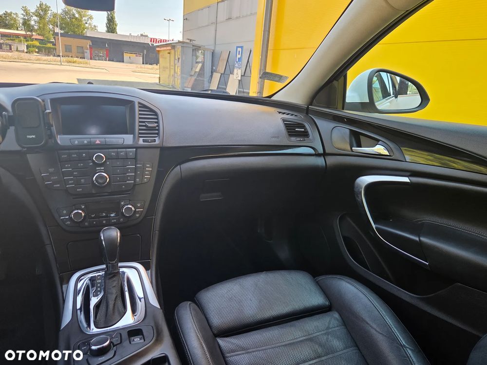 Opel Insignia - 22