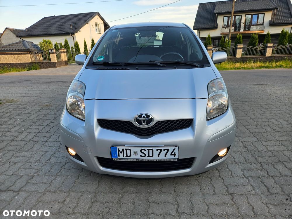 Toyota Yaris 1.33 Prestige - 4