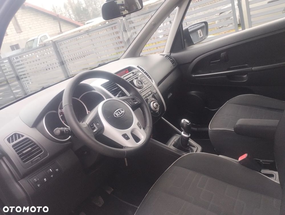 Kia Venga - 15