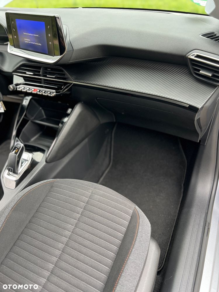 Peugeot 208 PureTech 100 EAT8 Allure Pack - 23