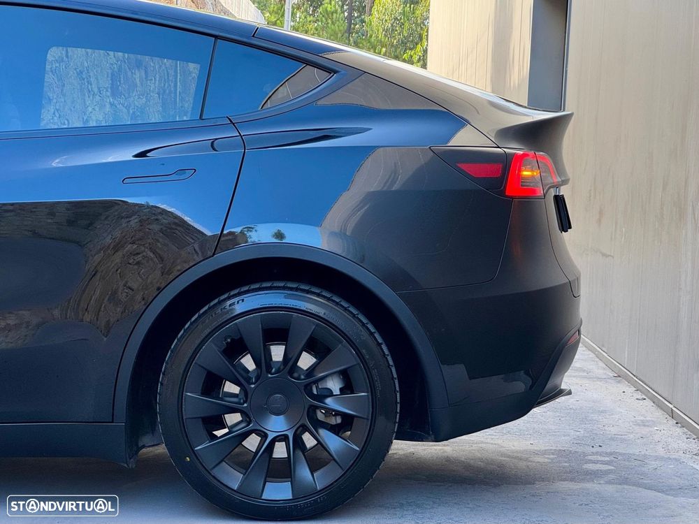 Tesla Model Y Long Range Tração Integral - 24