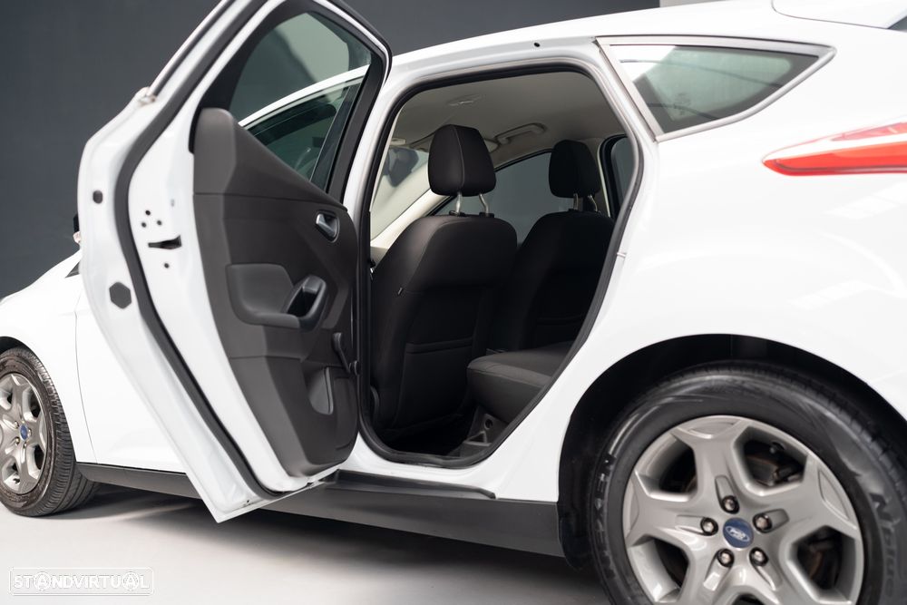 Ford Focus 1.0 SCTi Trend - 22