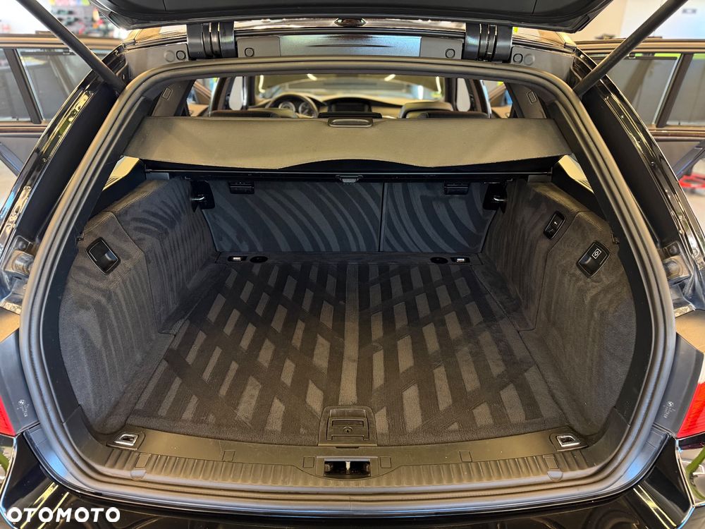BMW Seria 5 530d Sport-Aut Edition Sport - 32
