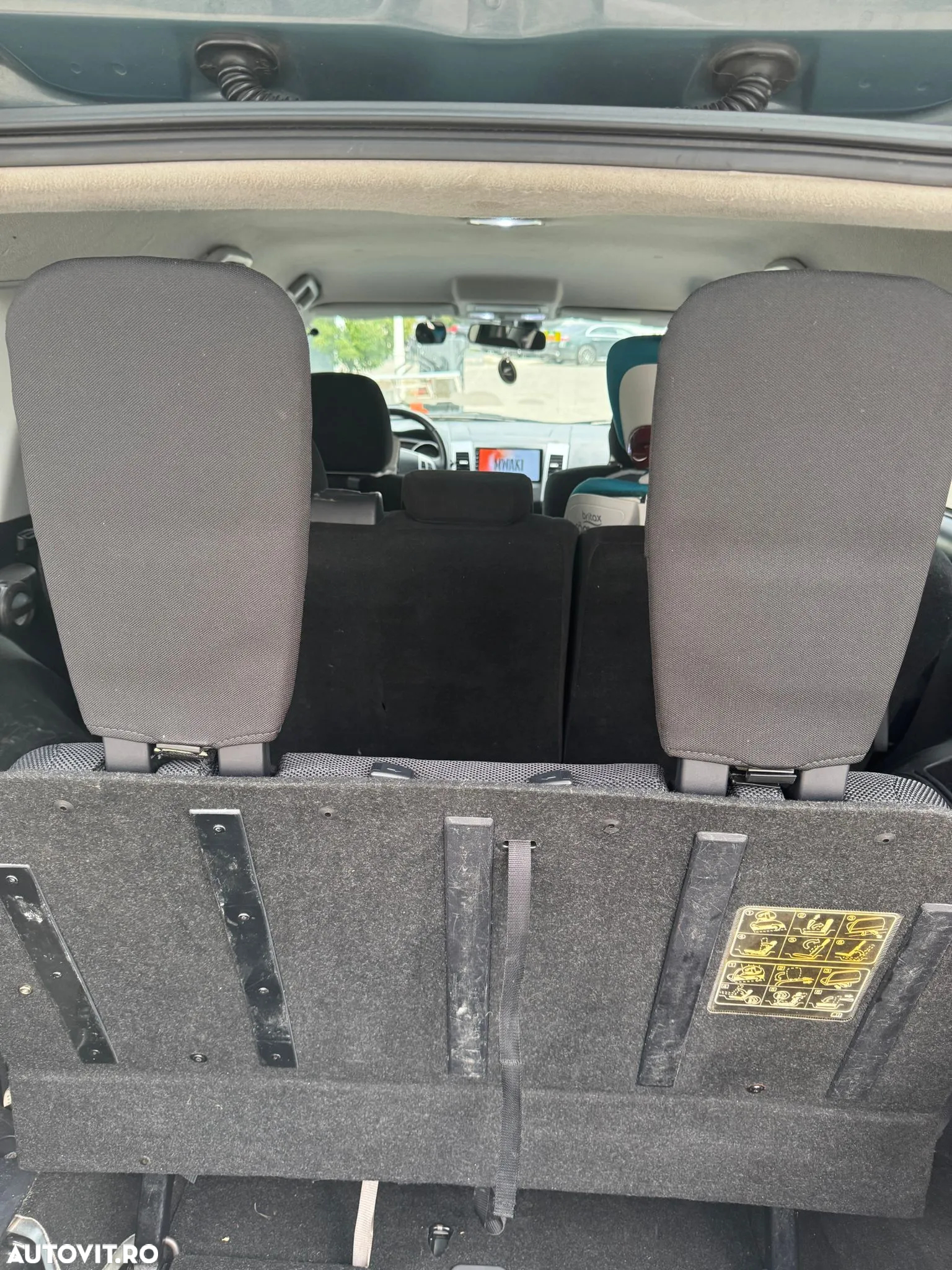 Mitsubishi Outlander 2.2 DI-D Instyle - 7