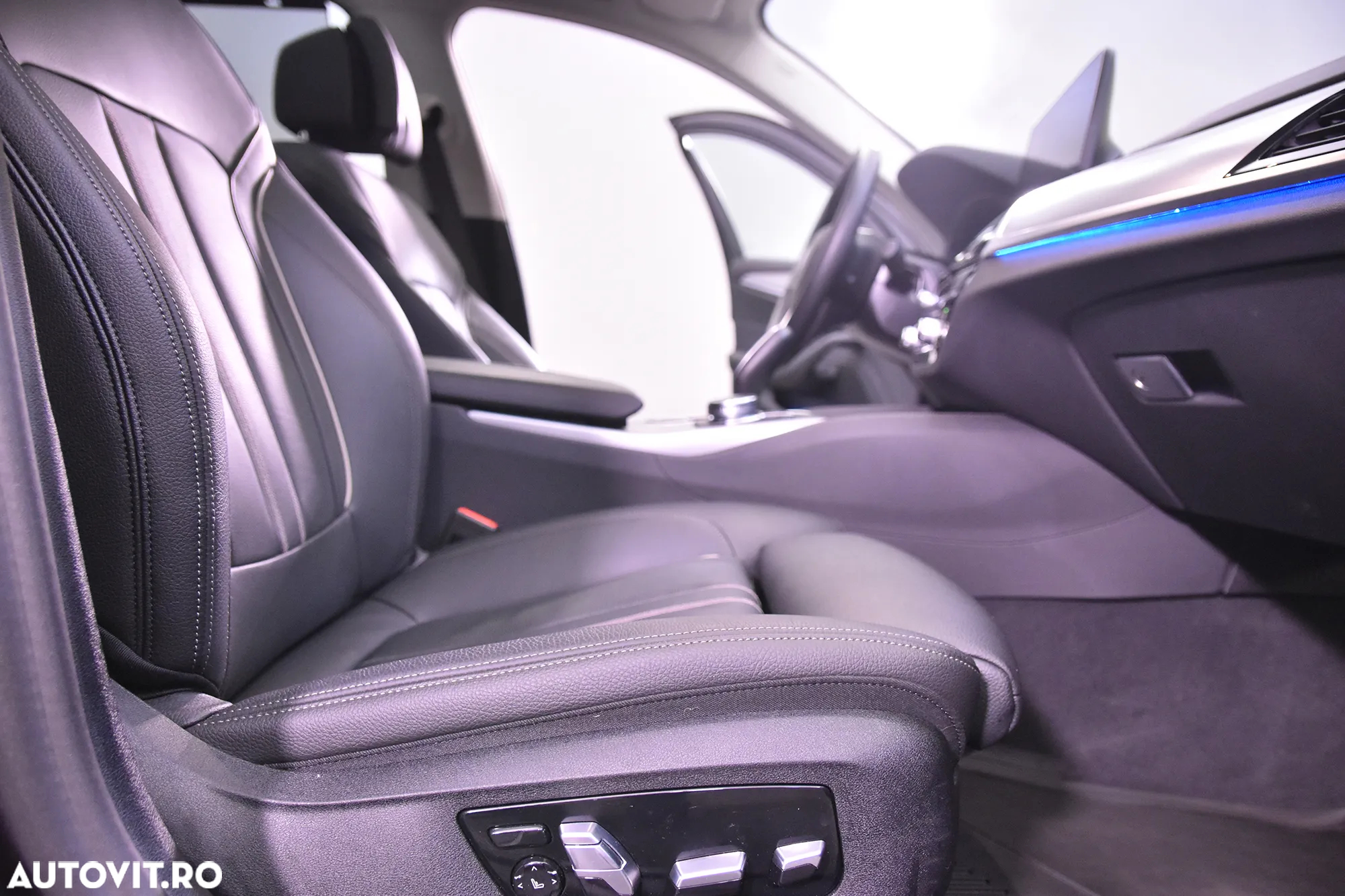 BMW Seria 5 530e xDrive AT PHEV - 11