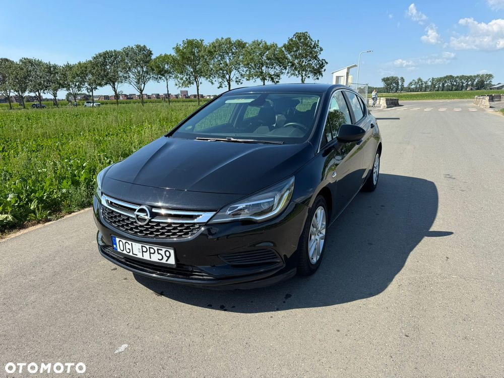 Opel Astra 1.6 CDTI Essentia - 11