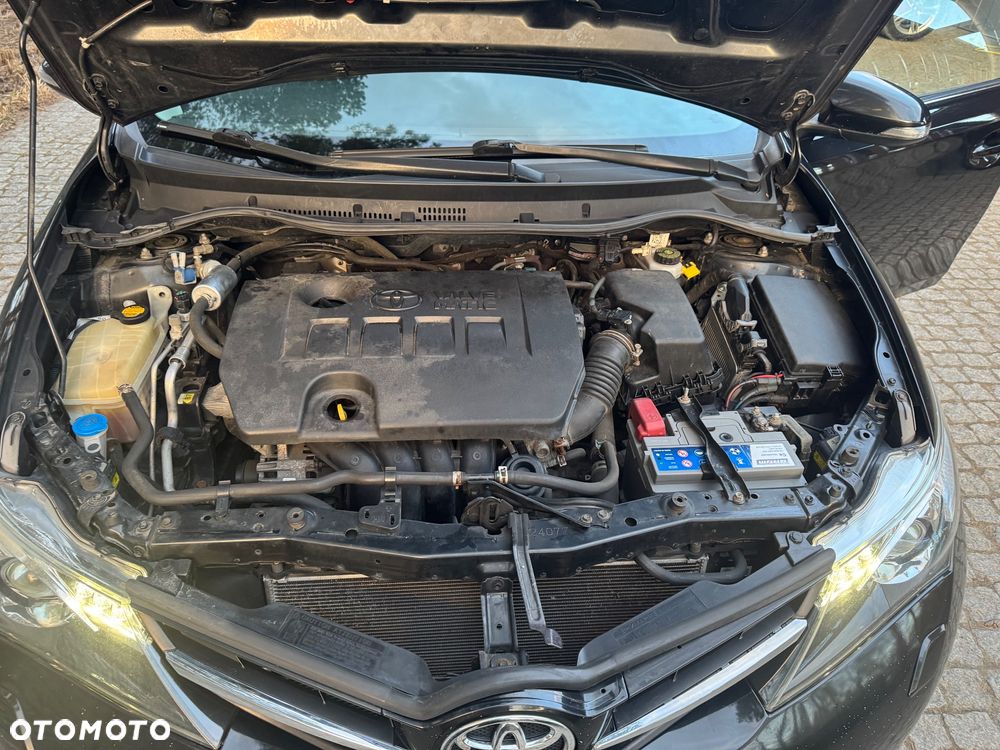 Toyota Auris 1.6 Premium + - 28