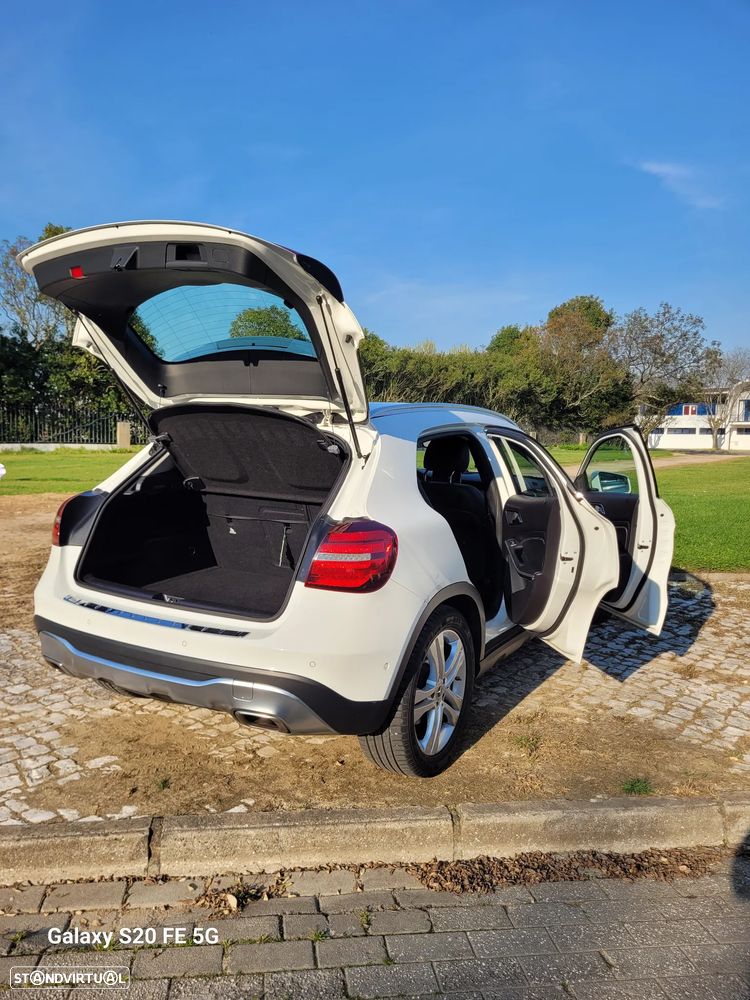 Mercedes-Benz GLA 180 7G-DCT - 9