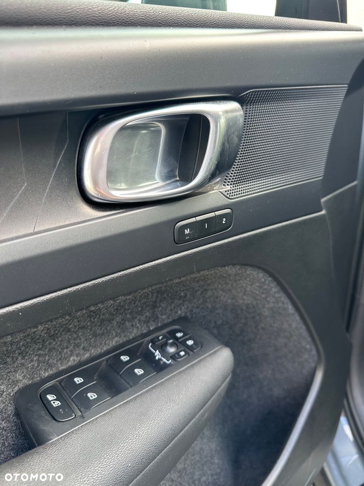 Volvo XC 40 - 24