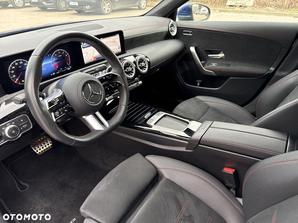 Mercedes-Benz CLA - 10