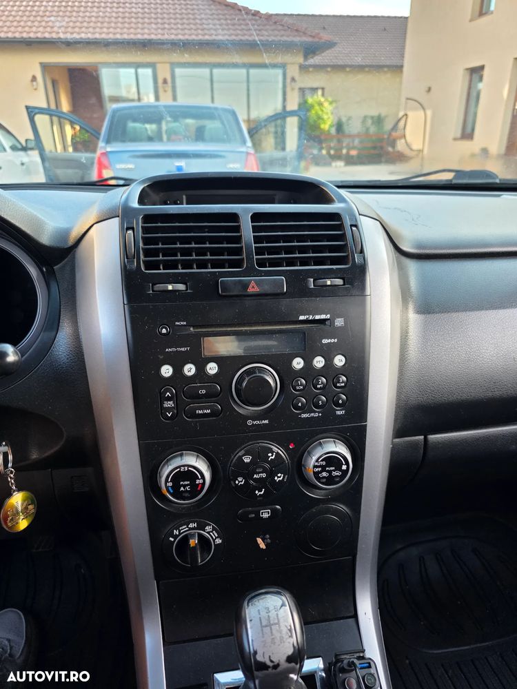 Suzuki Grand Vitara 1.9 DDIS JX - 13