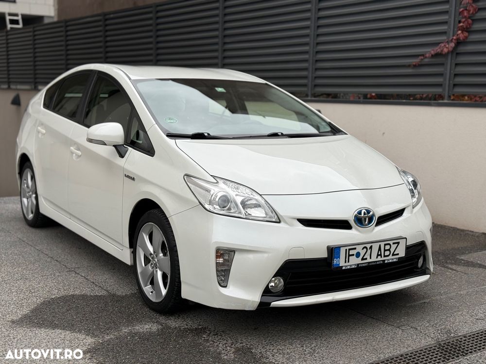 Toyota Prius Sol Plus - 3