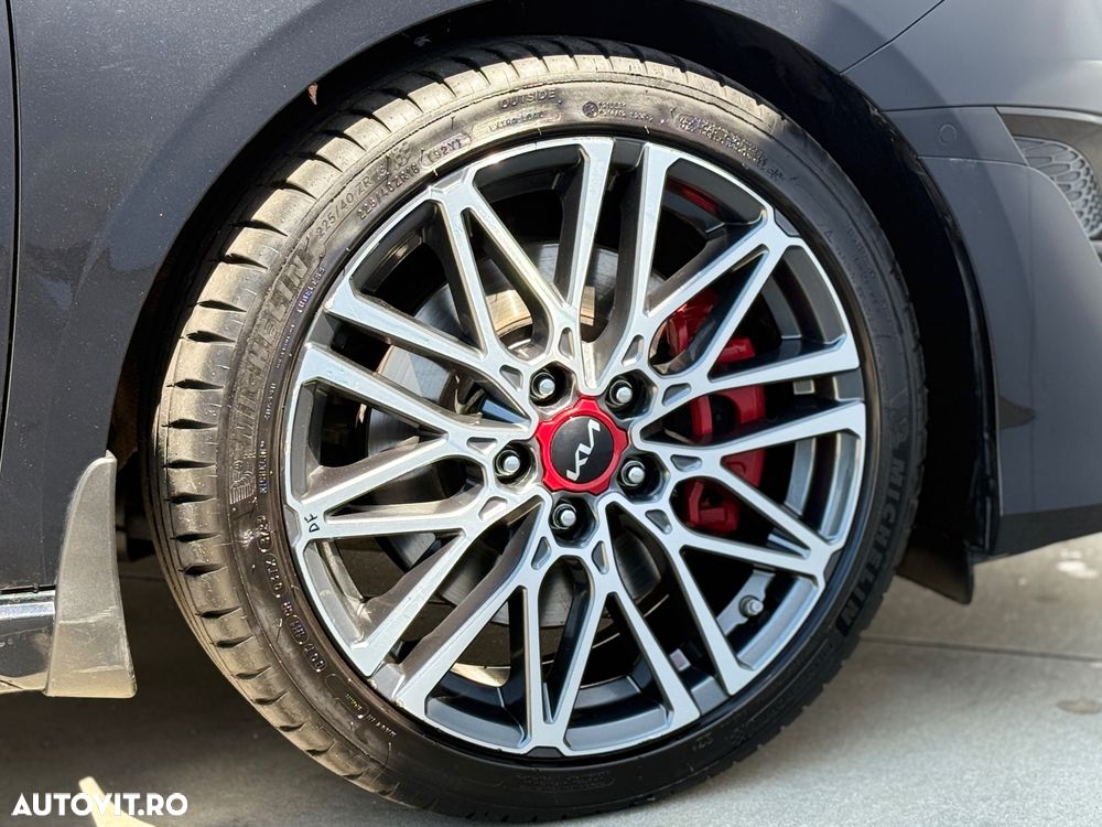Kia Ceed - 29