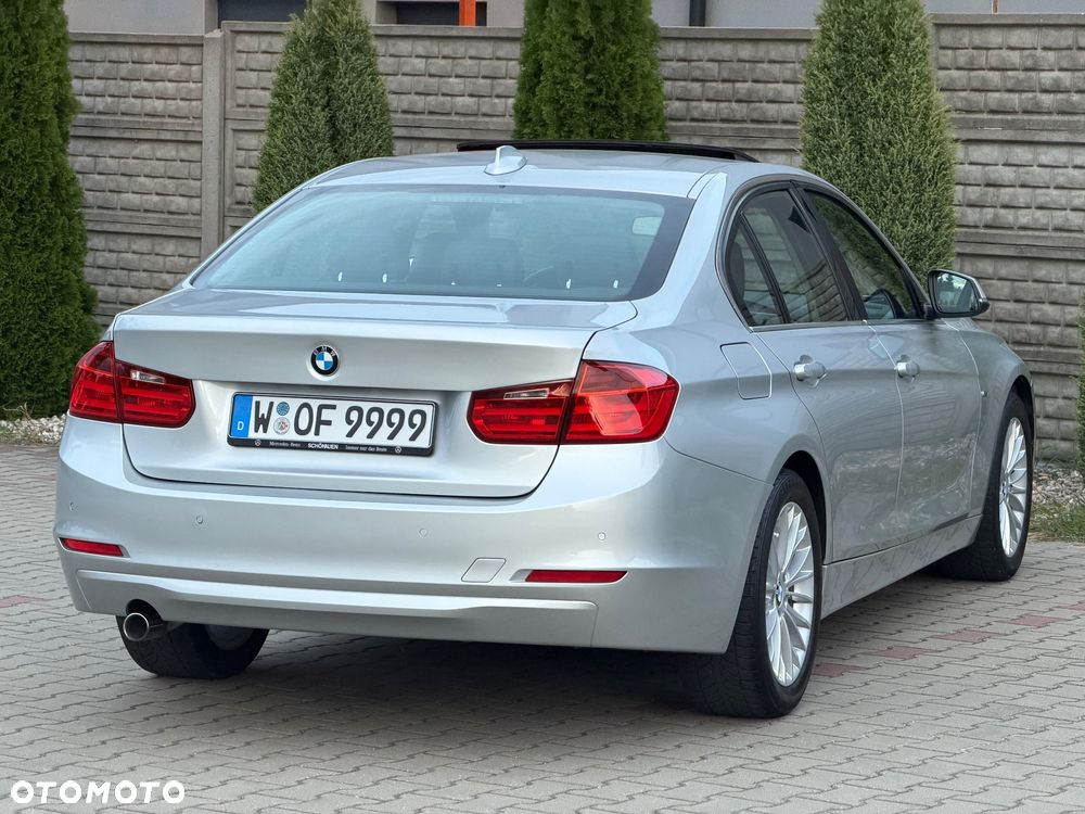 BMW Seria 3 320d Blue Performance Luxury Line - 4