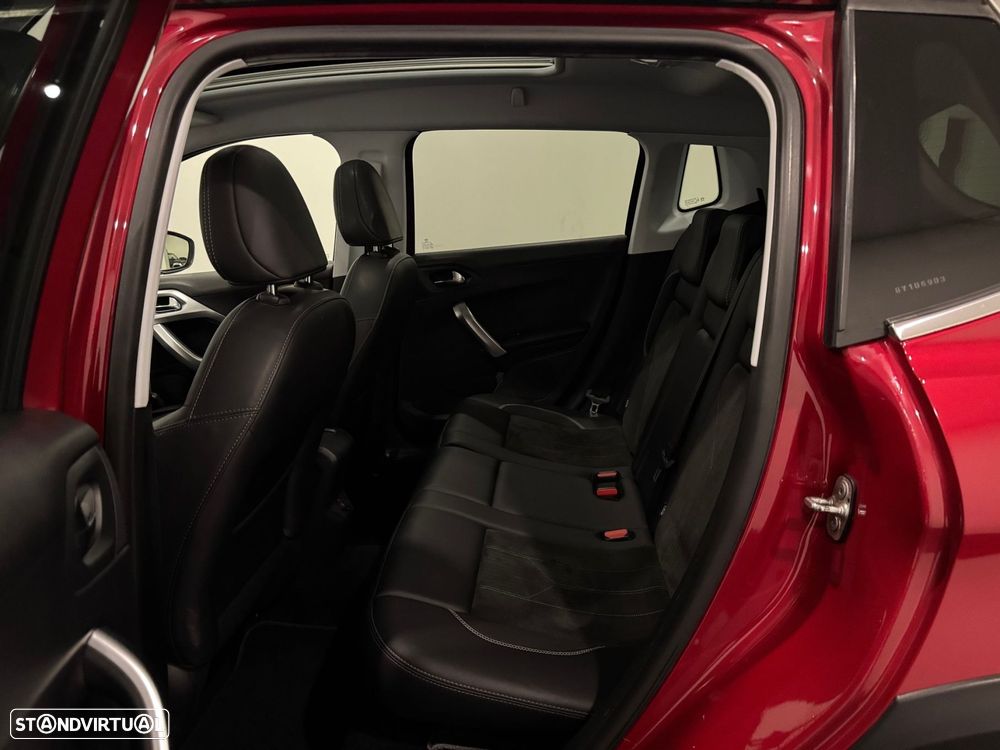 Peugeot 2008 1.6 BlueHDi Crossway - 32