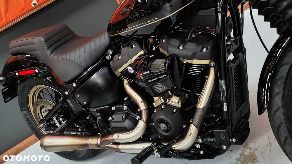Harley-Davidson Softail Street Bob - 18