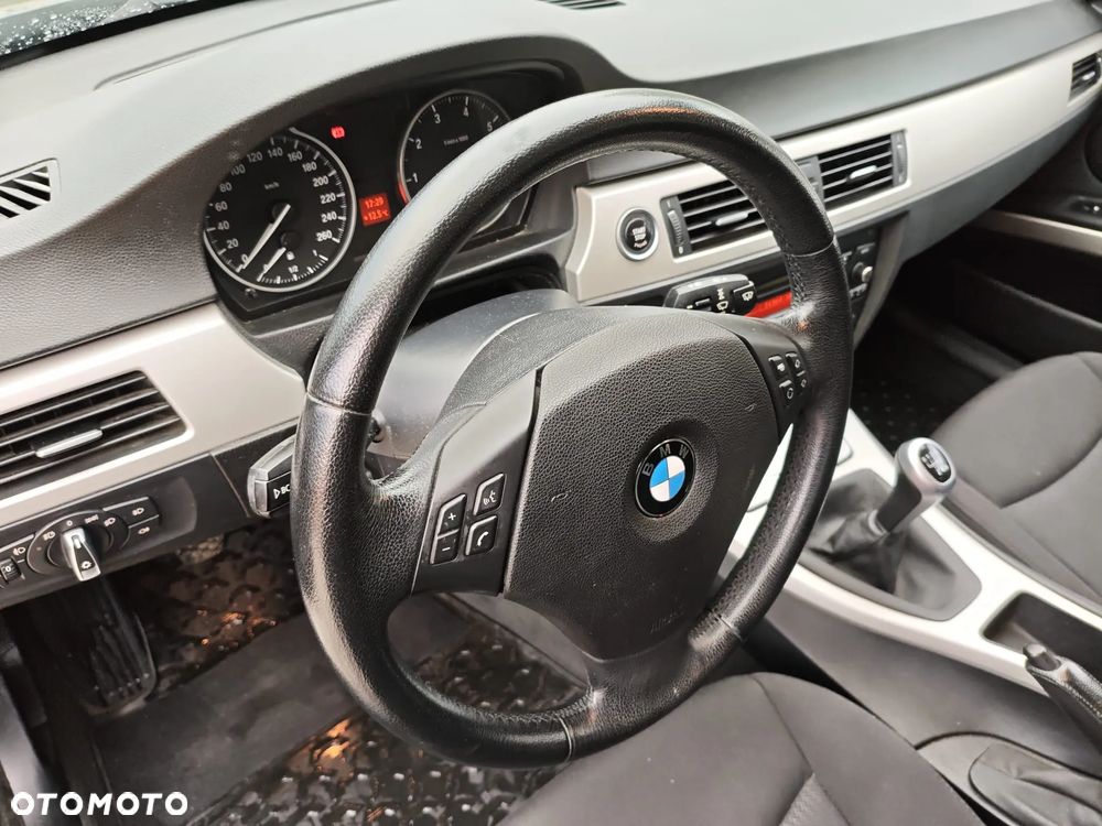 BMW Seria 3 - 17