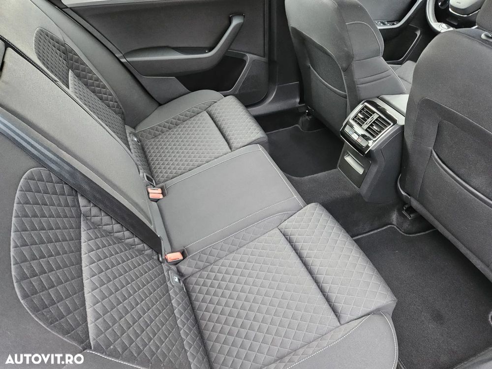 Skoda Superb 2.0 TDI DSG Premium Edition - 10