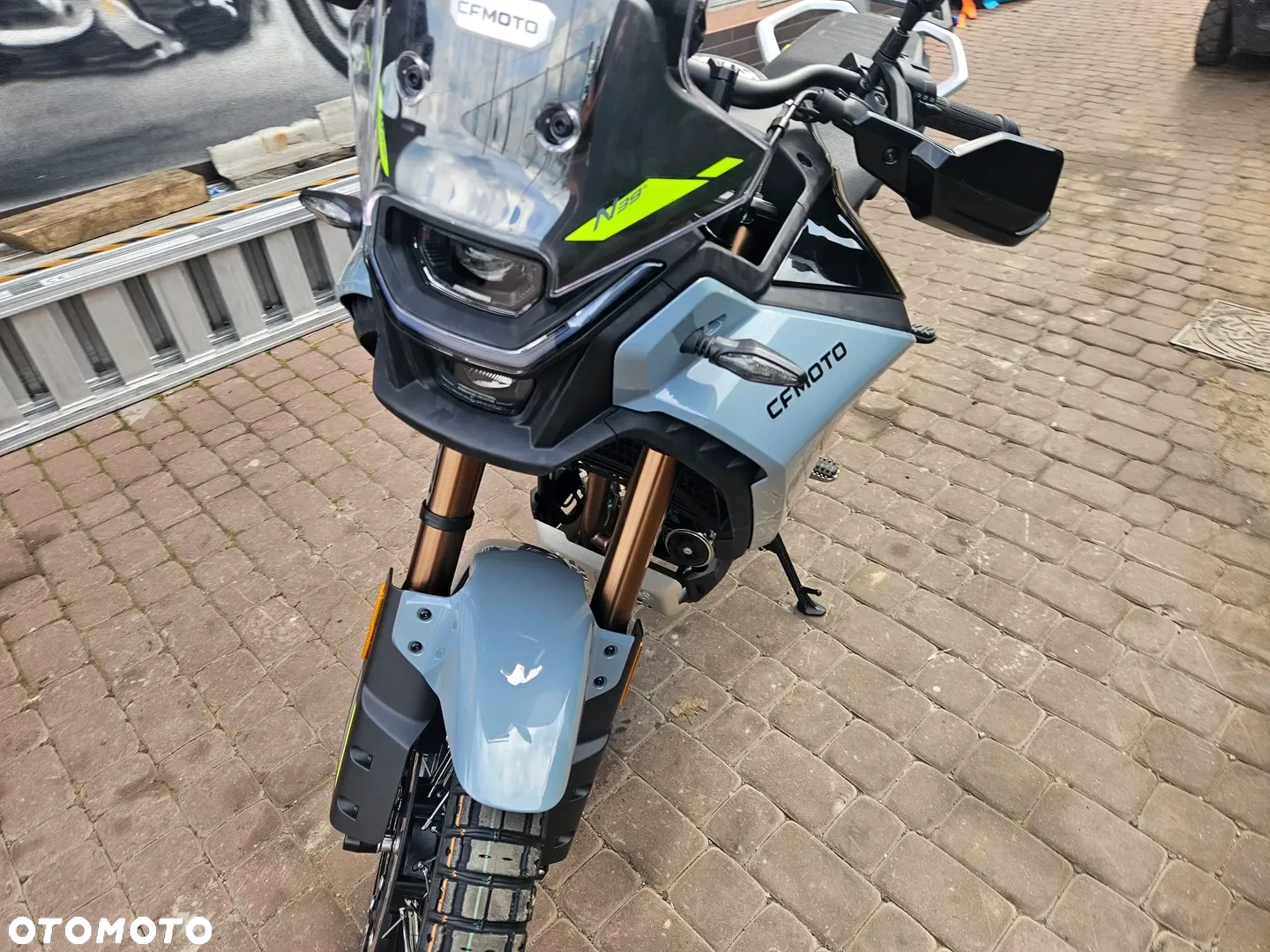 CFMoto MT - 18