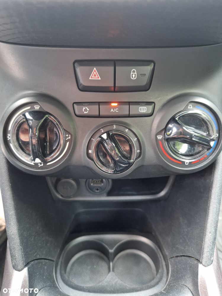 Peugeot 2008 1.6 BlueHDi Active - 26