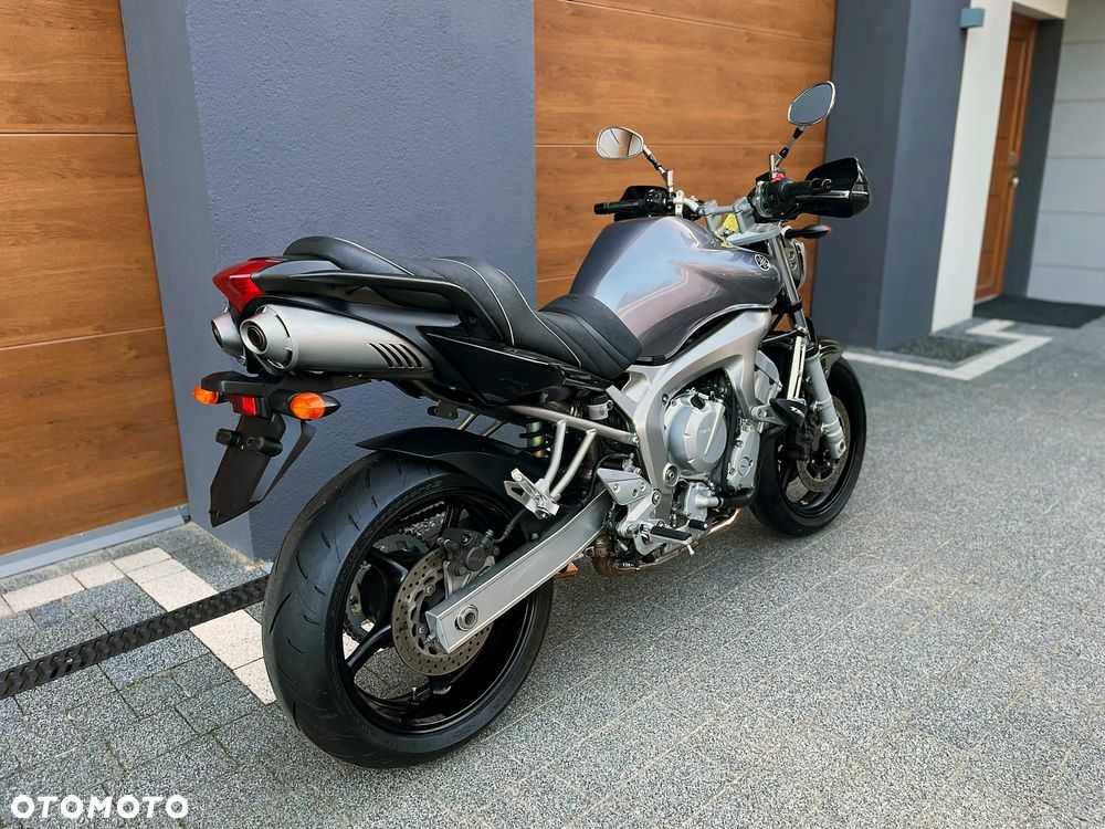 Yamaha FZ - 3
