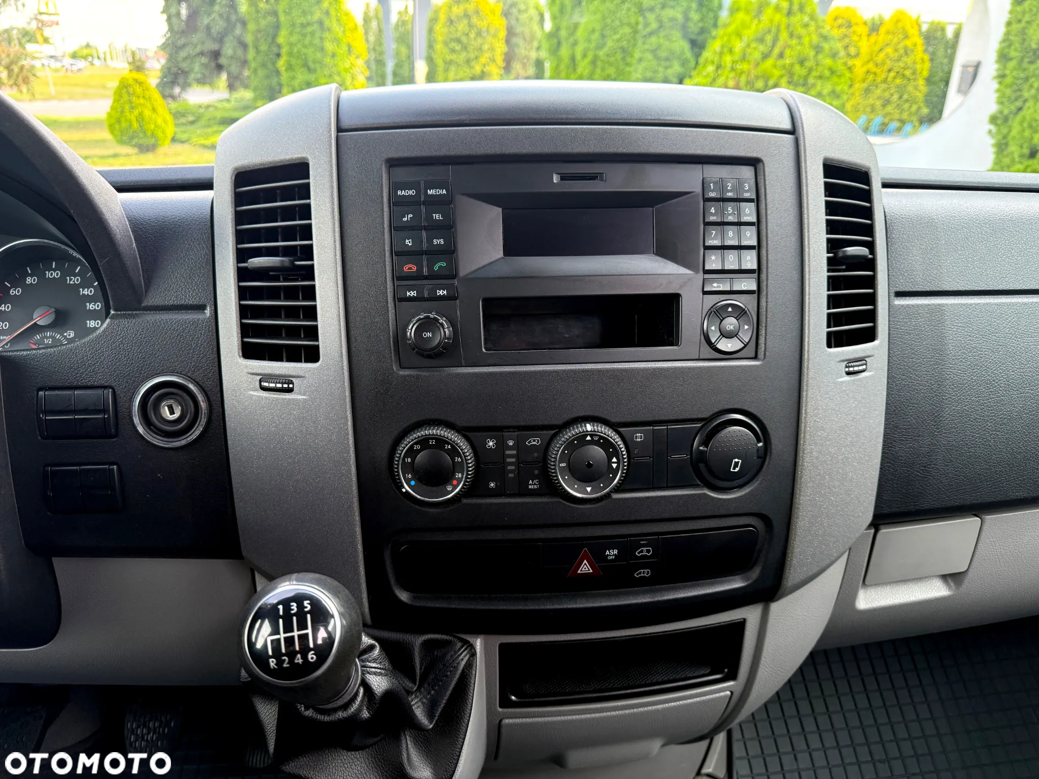 Volkswagen Crafter - 25