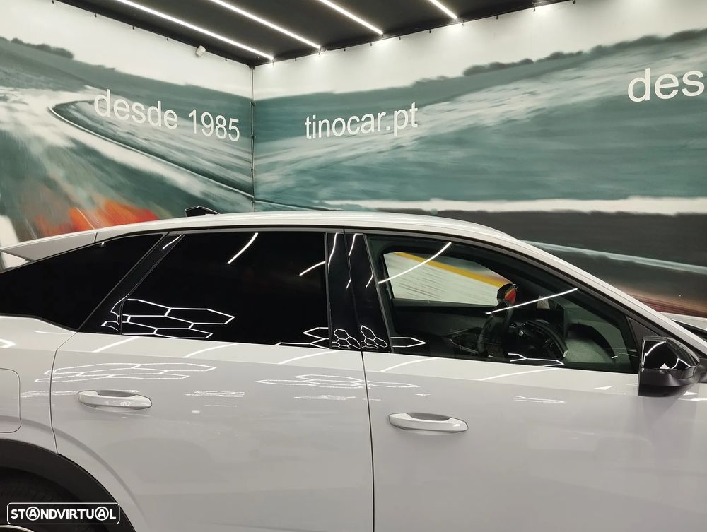 Peugeot 3008 1.2 Hybrid Allure e-DCS6 - 12