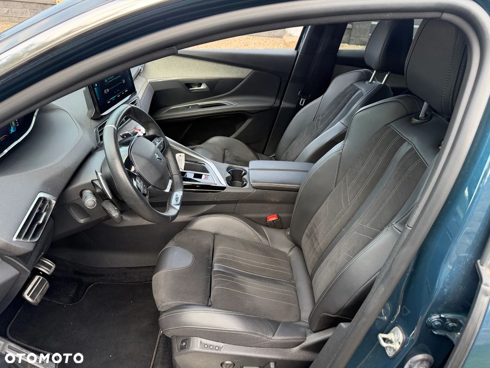 Peugeot 3008 1.6 PureTech HYbrid GT Line S&S EAT8 - 12