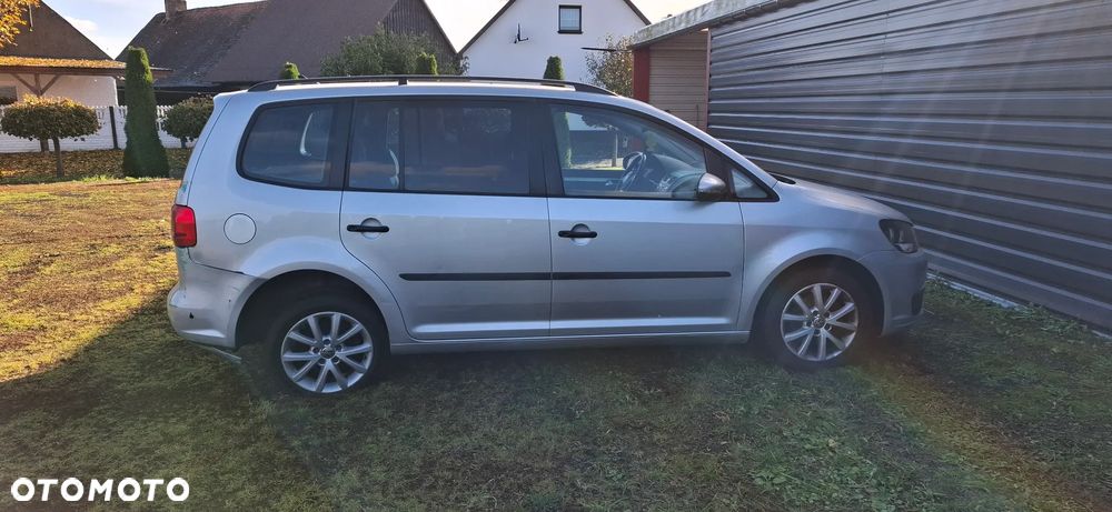 Volkswagen Touran 1.6 TDI DPF Trendline DSG - 13