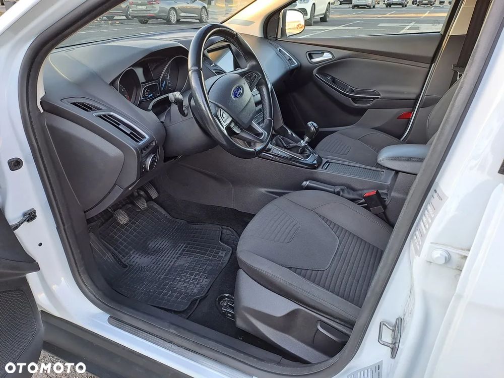 Ford Focus - 9