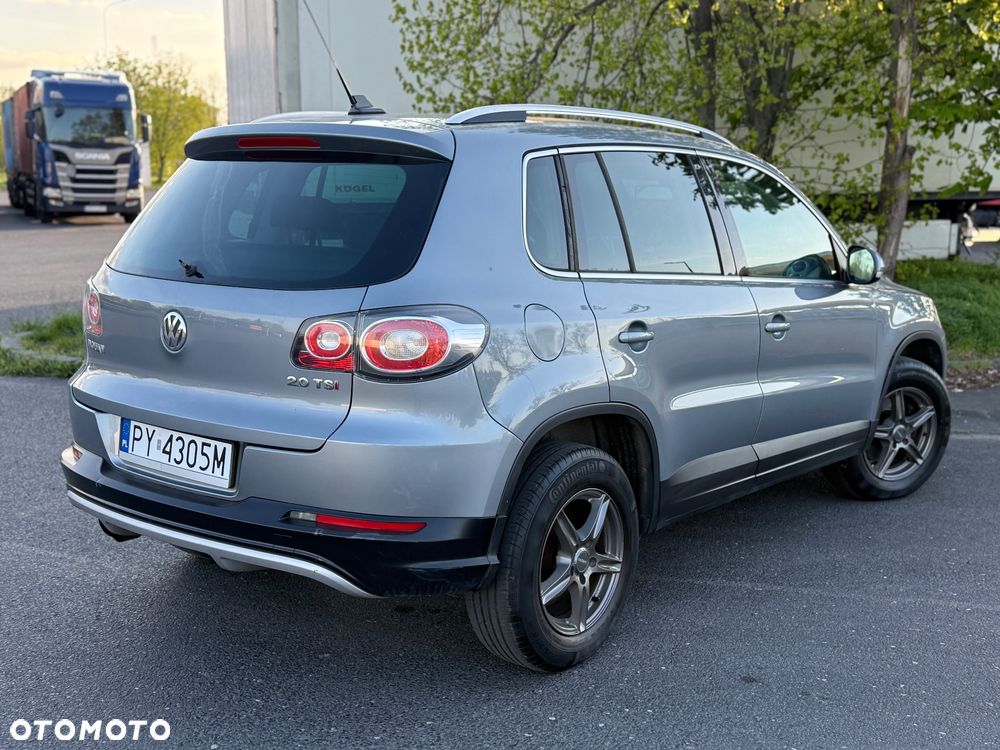 Volkswagen Tiguan 2.0 TSI 4Motion Track & Field - 9