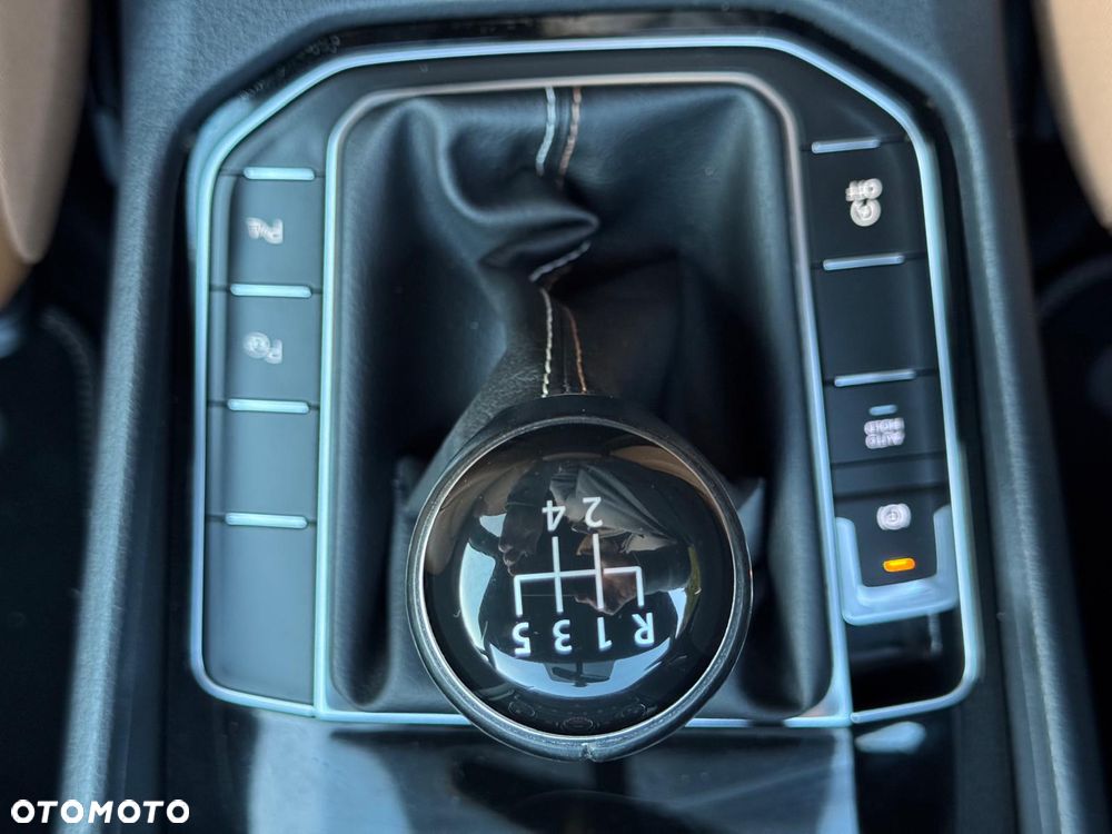 Volkswagen Golf Sportsvan - 27