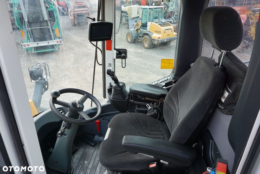 Liebherr L546 6900h Szybkozlacze - 24