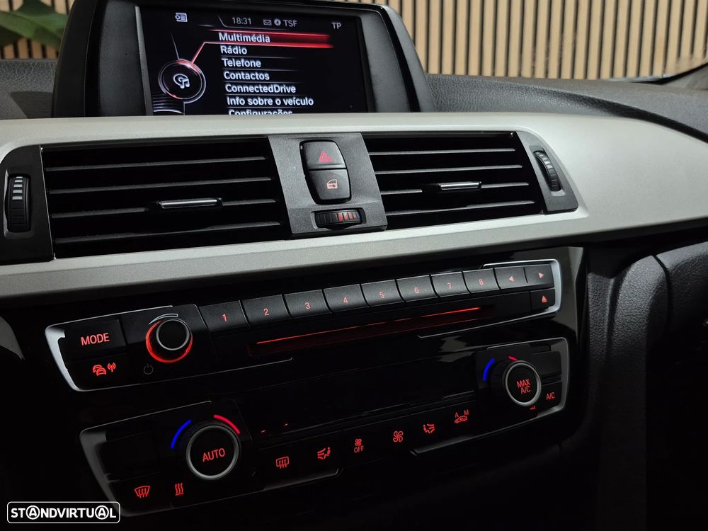 BMW 330 e iPerformance Advantage - 18