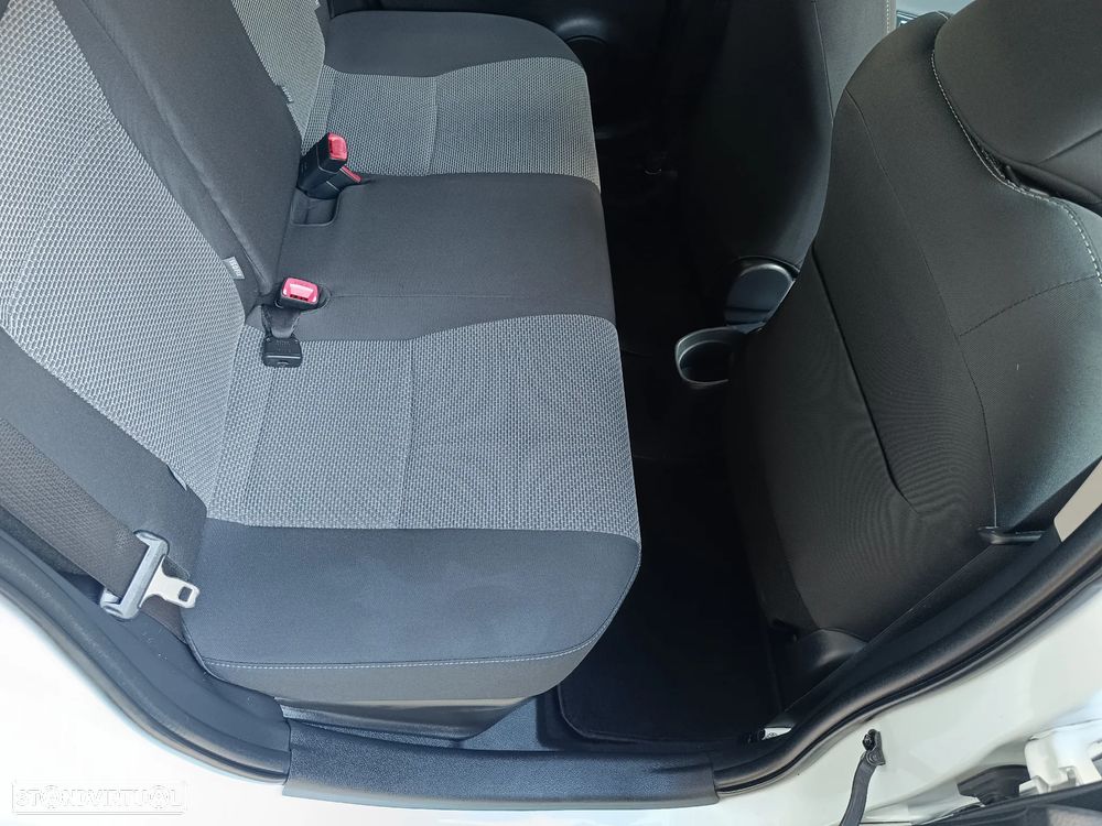 Toyota Yaris 1.5 HSD Comfort+Navi - 29