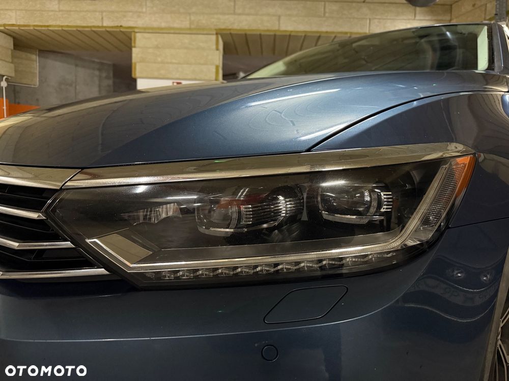 Volkswagen Passat 2.0 TDI SCR DSG 4Motion Business - 22