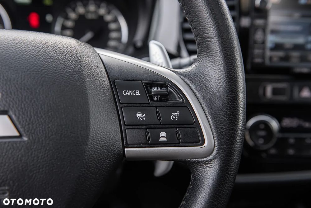 Mitsubishi Outlander 2.2 DI-D 4WD Automatik Invite - 21