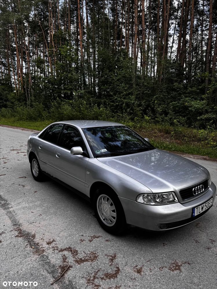 Audi A4 Limousine 1.8 - 4