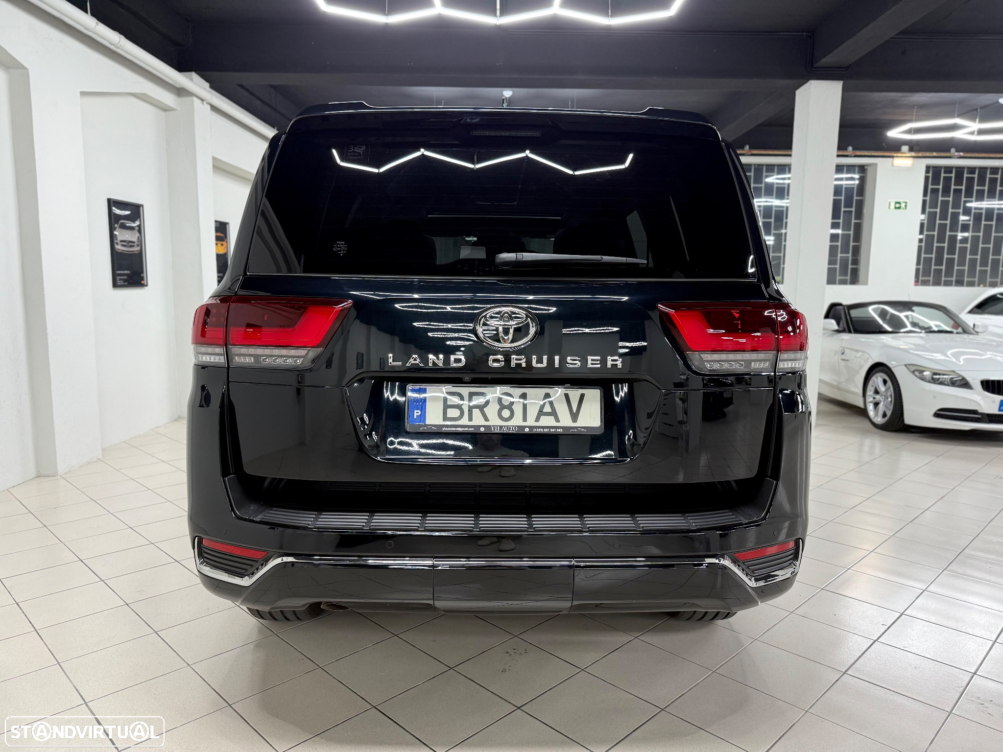 Toyota Land Cruiser - 11