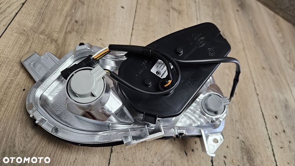 Lampa tył Can-Am Spyder SE6  710001442 - 7