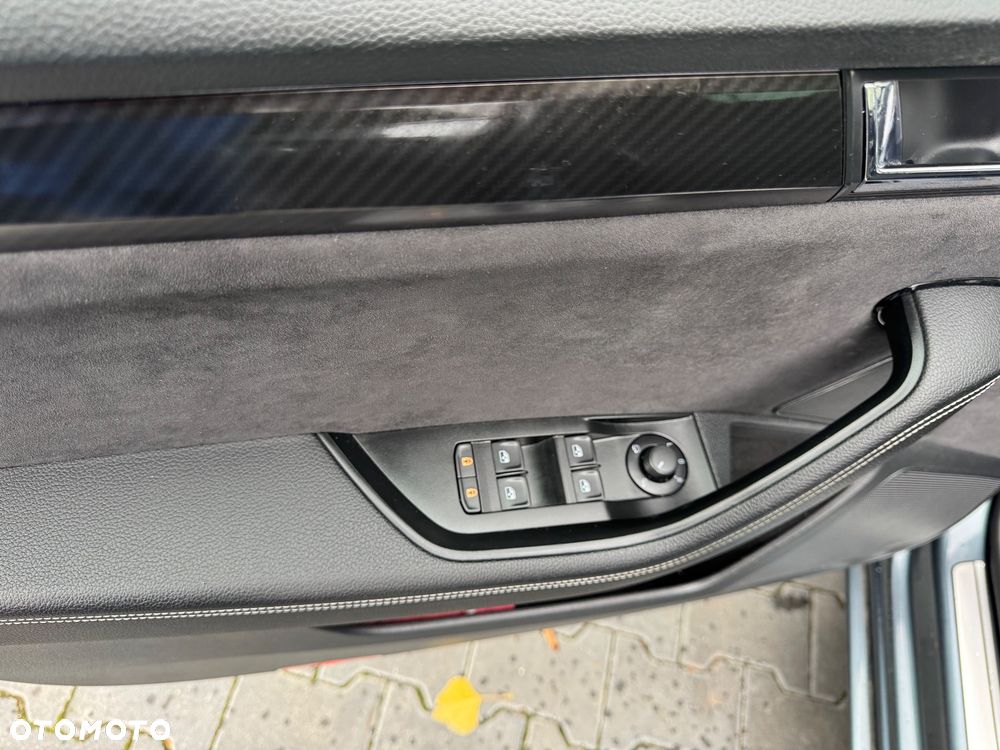 Skoda Superb 1.4 TSI Plug-In Hybrid Sportline DSG - 17