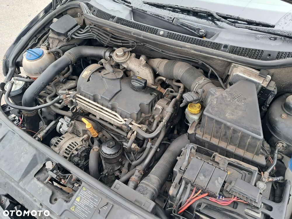 Silnik słupek Skoda Fabia I Lift Polo Ibiza 1.4 TDI 51 KW Kod BNM - 5