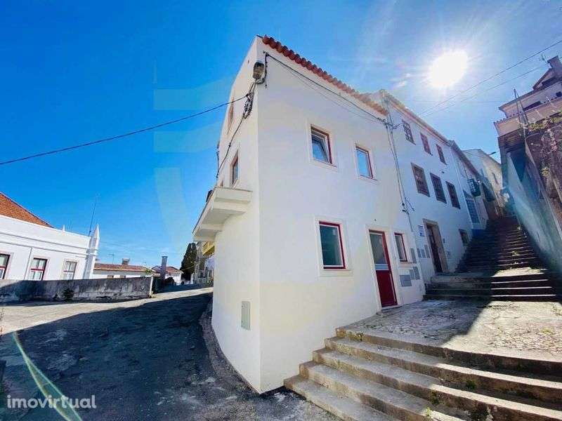 Moradia reabilitada na zona histórica de Montemor-o-Velho - Grande imagem: 4/10