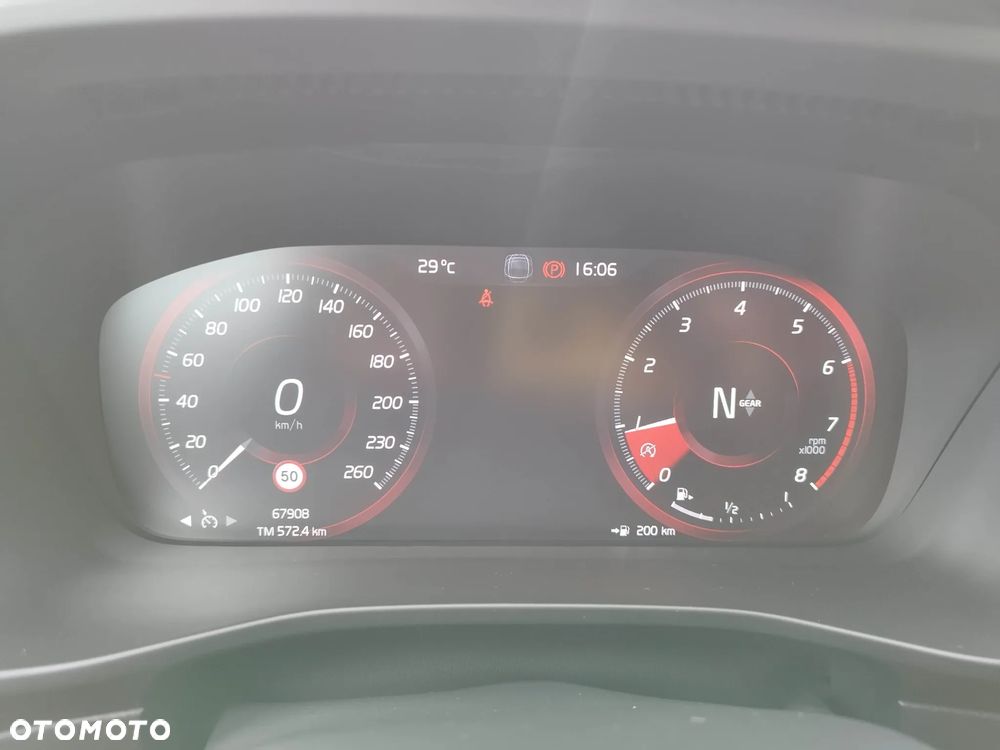 Volvo XC 40 T3 Momentum - 14